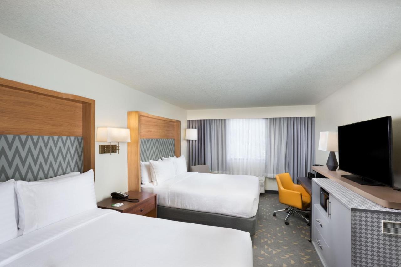Holiday Inn Asheville East-Blue Ridge Pkwy By Ihg Exterior photo