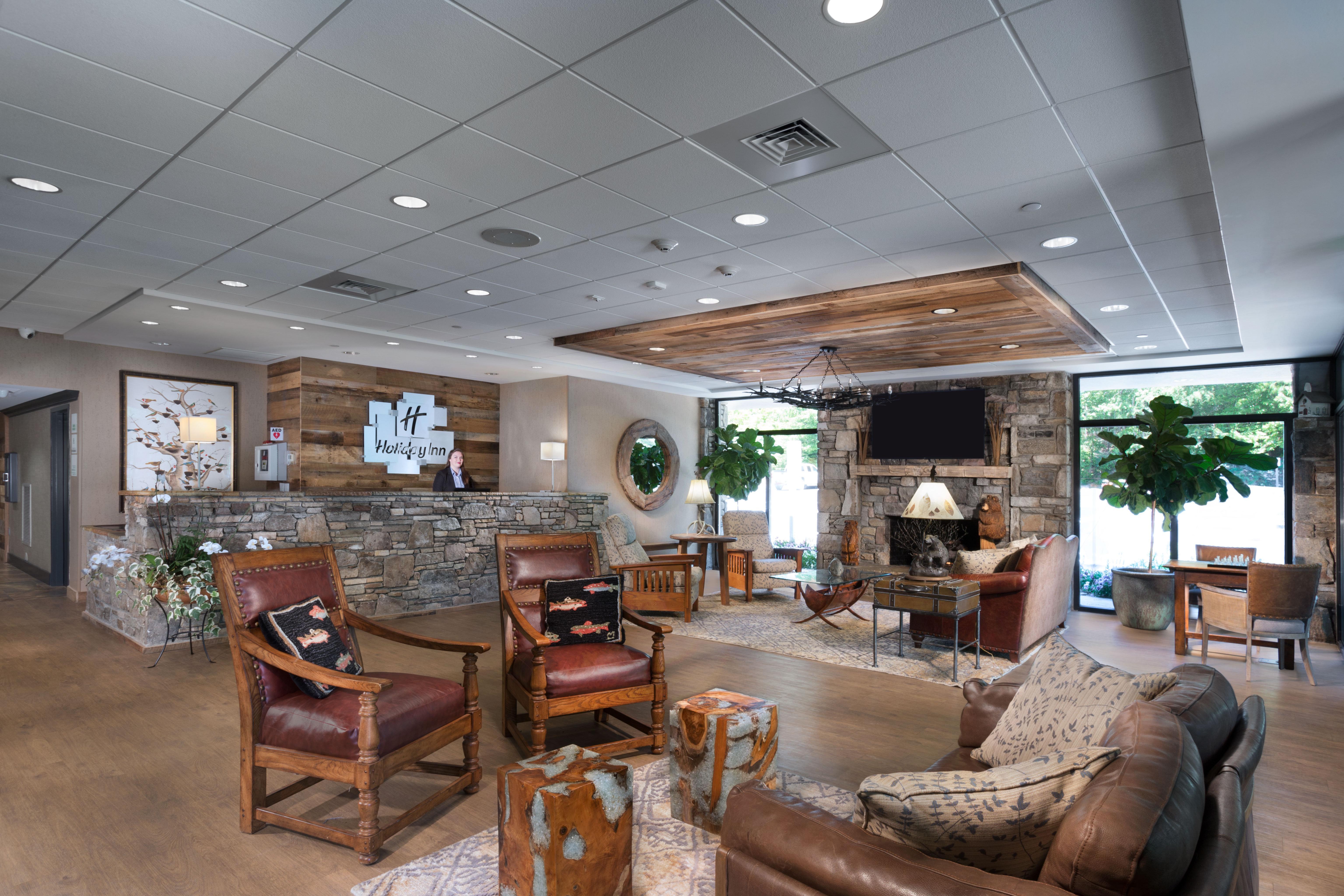 Holiday Inn Asheville East-Blue Ridge Pkwy By Ihg Exterior photo